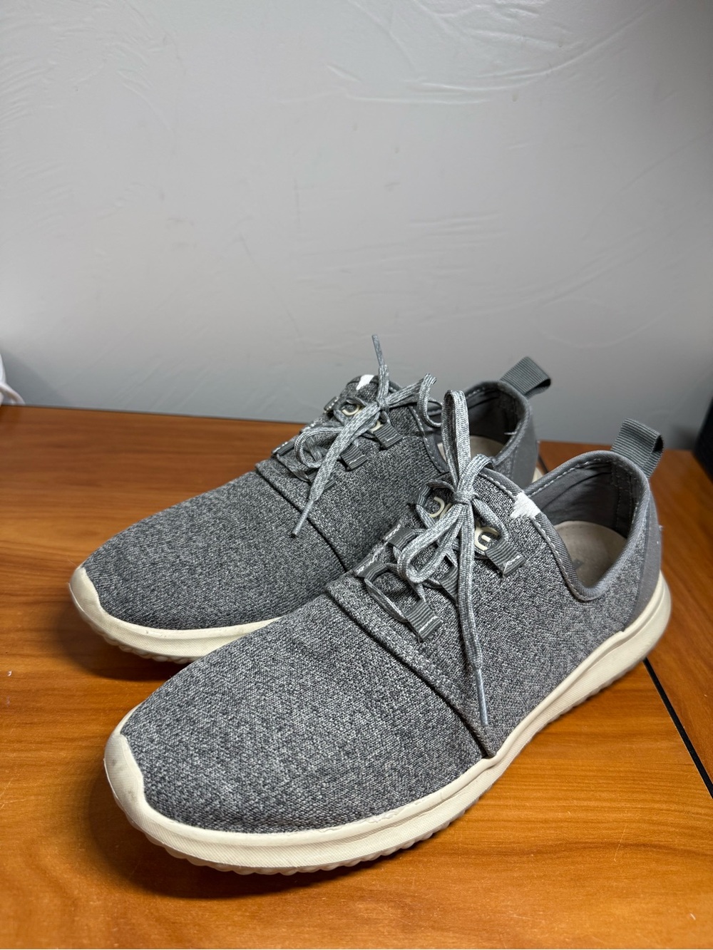 Hey Dude Men’s Relay Sox Taupe Grey Lace Up Sneaker Lightweight Casual M10